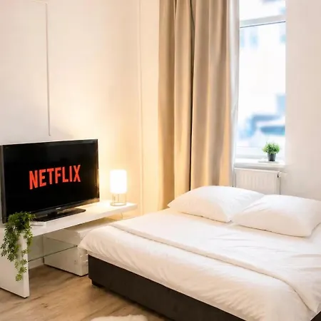 Luuma -zentrales Designer Studio- Highspeed Wlan-vollkueche-smart Tv * Magdeburg