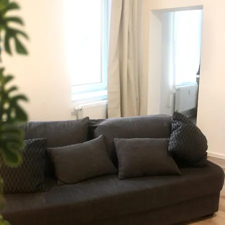 Luuma -zentrales Designer Studio- Highspeed Wlan-vollkueche-smart Tv Magdeburg